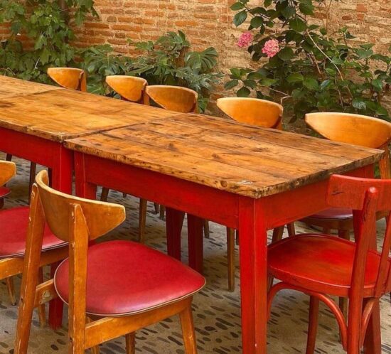 A Taula tables